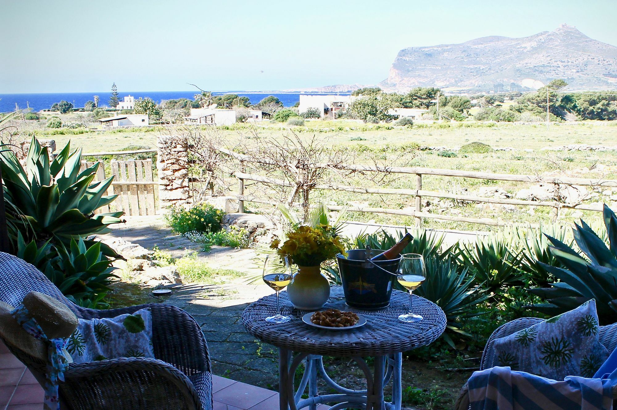 Il Giardino Delle Aloe Guest House Favignana Exterior photo